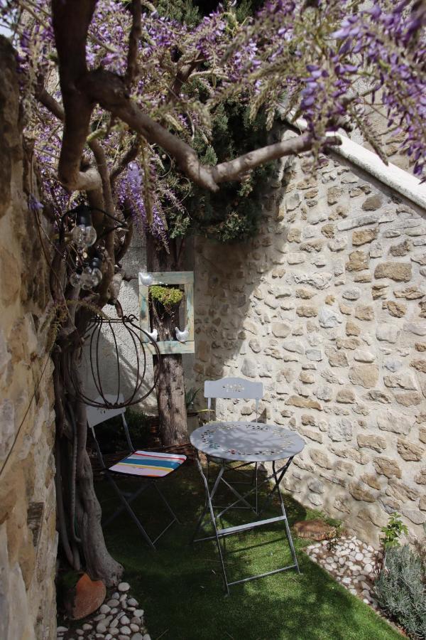 La Maison Wisteria Saint-Pantaléon-les-Vignes Esterno foto